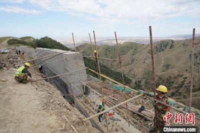 新疆伊寧縣:科學環保施工筑&ldquo;高顏值&rdquo;草原景區公路